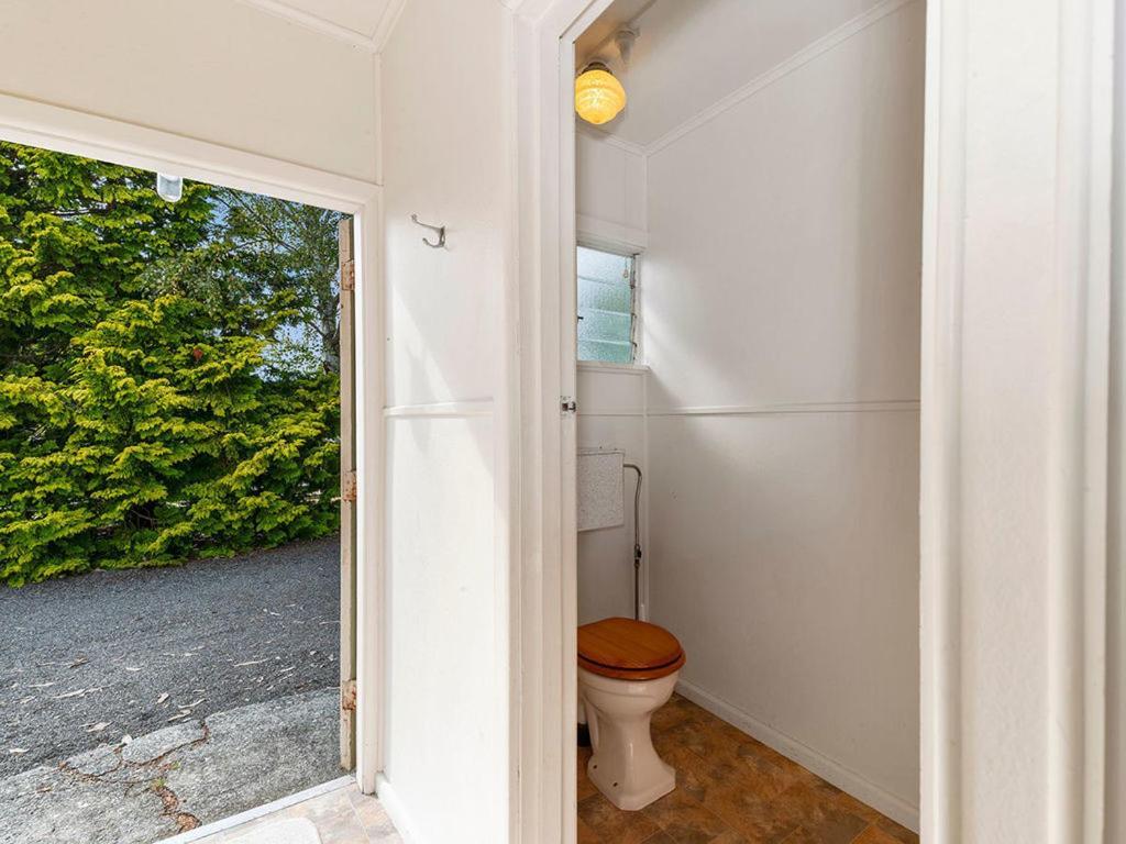 Lake Edge Cottage - Waitahanui Holiday Home Exterior foto
